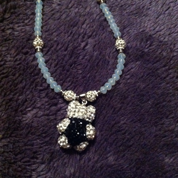 Austrian crystal teddy bear necklace - Picture 3 of 4
