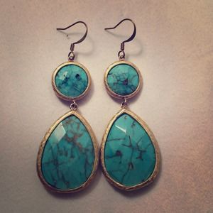 Turquoise and gold earrings!