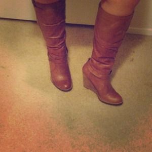 Tall Tan Boots!! 🍸