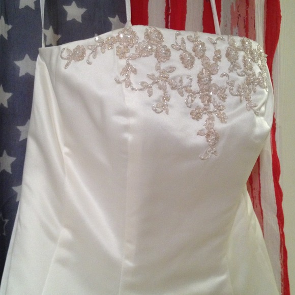 David's Bridal Dresses & Skirts - Beaded Strapless Wedding Gown NWT