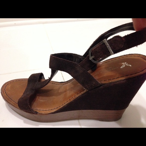 American Eagle brown suede wedges sandals - Picture 1 of 1