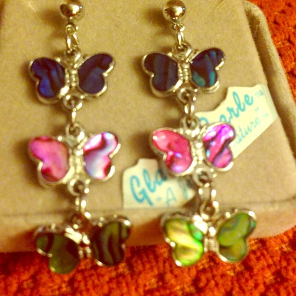 Butterfly multi color silver tone pierced earring - Picture 1 of 1