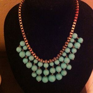 Forever 21 blue beaded necklace