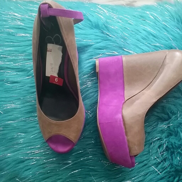 Jessica Simpson Color block wedges - Picture 2 of 3