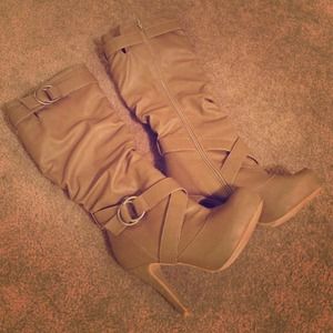 ❗️🚫 SOLD in Bundle - Beige Knee-High Boots - Sz 8
