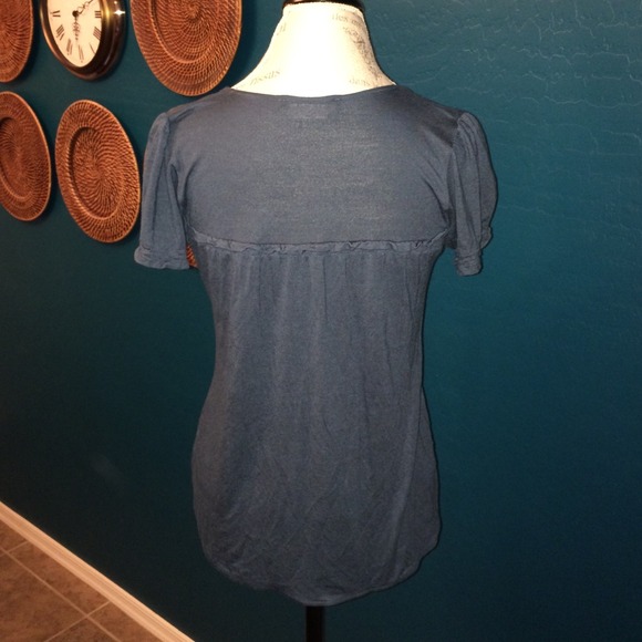 Top - Picture 2 of 2