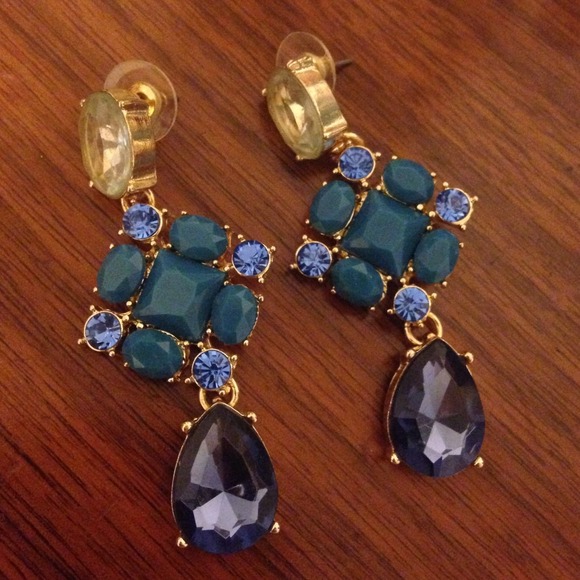 Beautiful Blue Drop Earrings - Picture 2 of 2