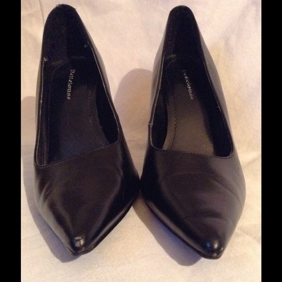 Black pumps - Picture 2 of 4