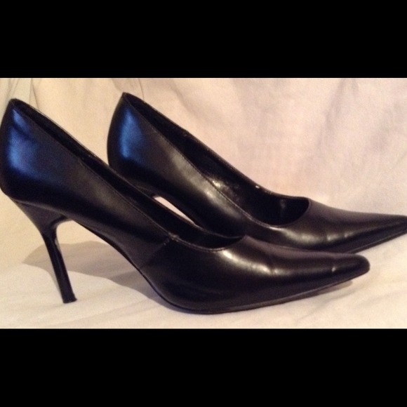 Black pumps - Picture 4 of 4
