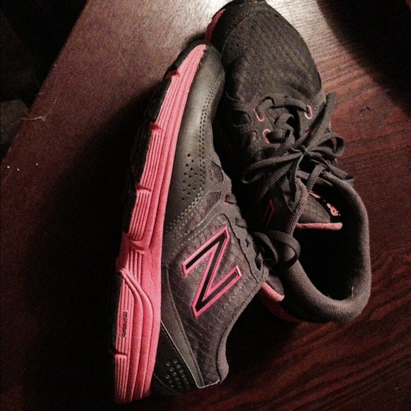 ** Flash sale** New Balance shoes