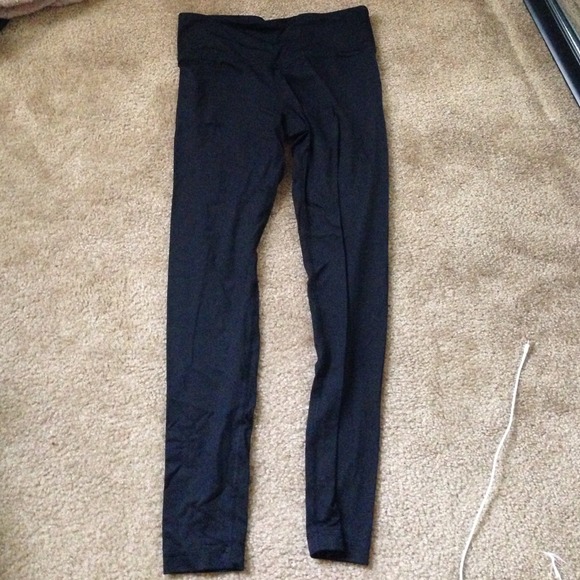 Black work out leggings - Picture 1 of 1