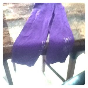 Stretchy purple leggings