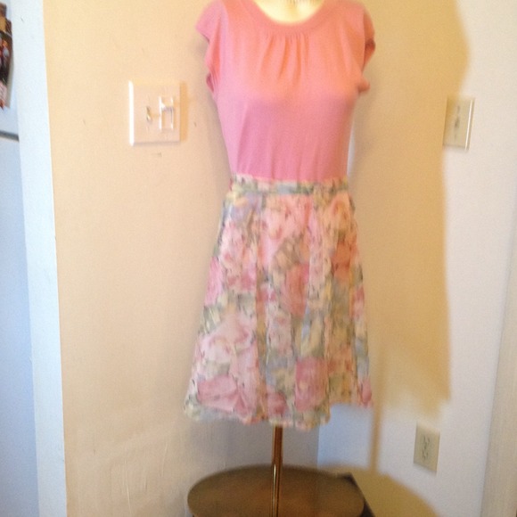 PINNACLE Dresses & Skirts - Floral skirt
