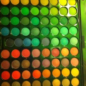 Coastal scents eyeshadow 88 matte