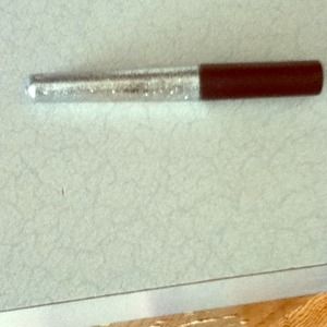 Silver liquid eye liner