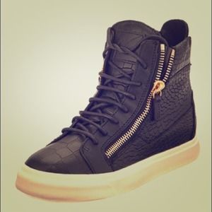 💢SOLD💢 Giuseppe Zanotti Alligator Embossed
