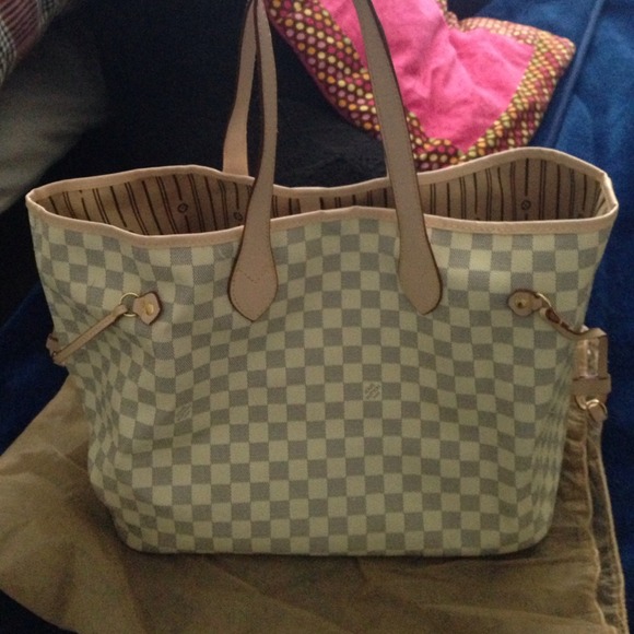 Lowered price Lv handbag damier azur