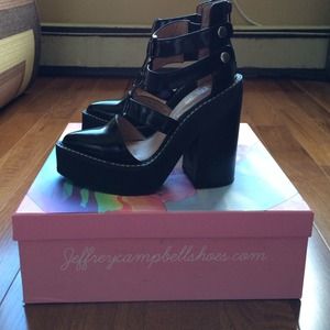 Jeffrey Campbell Freca platforms size 5.5