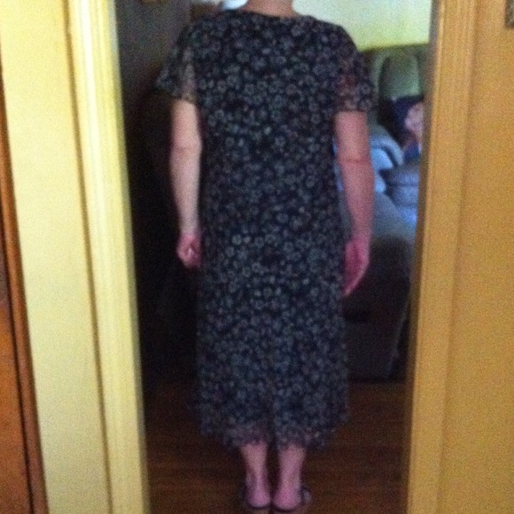 Vintage Black and white flower printed dress - Picture 2 of 2