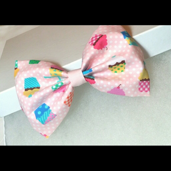 Pink Polka Dot Cupcake Hair Bow - Picture 1 of 2