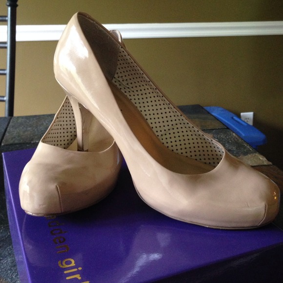 Nude patent Madden Girl hidden platform 2.5" pumps