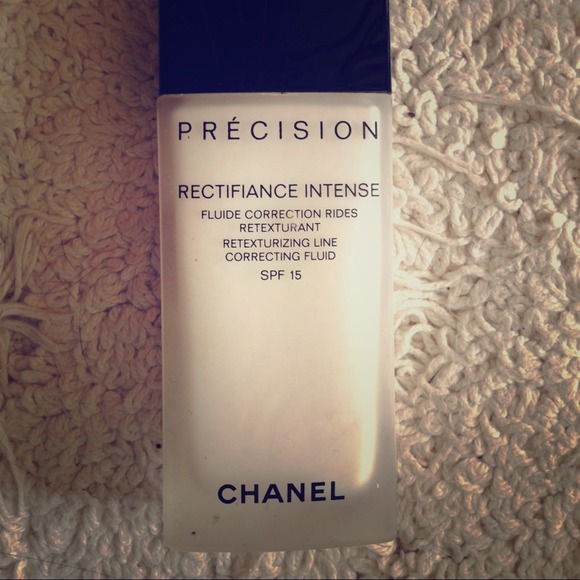 Sold in bundle Chanel precision