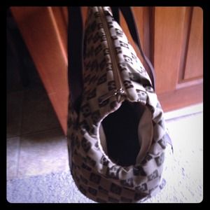 Dog carrier