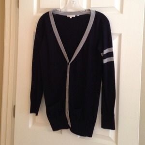 Vince boyfriend sweater size small