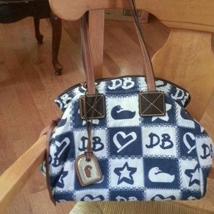Beautiful DOONEY and Burke purse