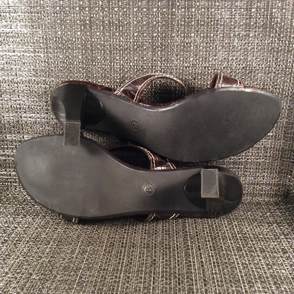 Massini Brown Crocodile Heels - Picture 4 of 4