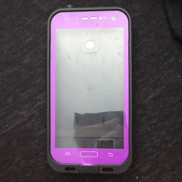 REDUCED. Purple galaxy s4 lifeproof