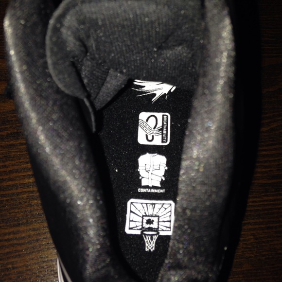 nike hyperfuse basketball shoes - Picture 3 of 3