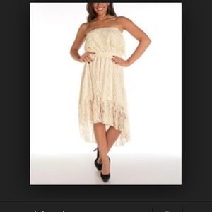 Cream shoreline lace high low dress🌻