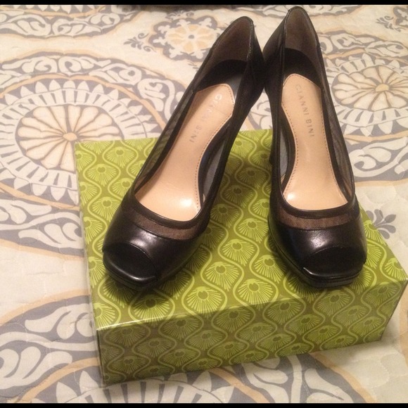 Gianna Binni black leather pumps!