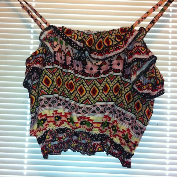 Tribal print half shirt - Picture 1 of 2