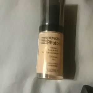 Revlon photoready