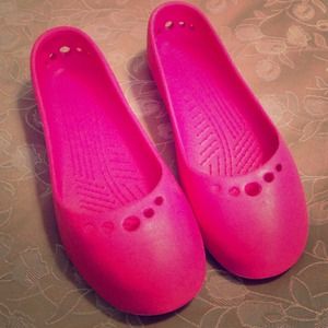 Hot pink ballet flats! Remind me of tieks!