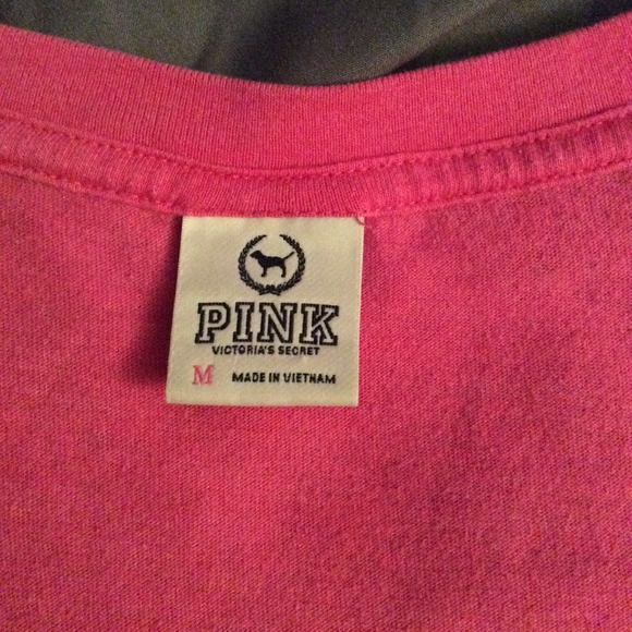 🚫 SOLD 🚫VS PINK plain vneck tee sz M - Picture 2 of 4