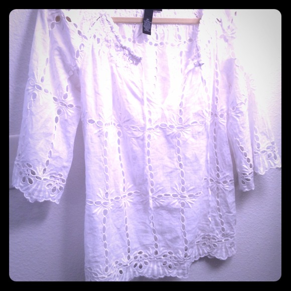 Peekaboo Beach Top- White