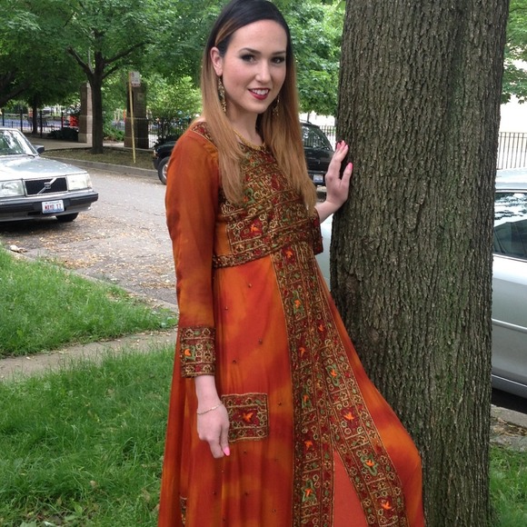 Dress - Picture 3 of 3