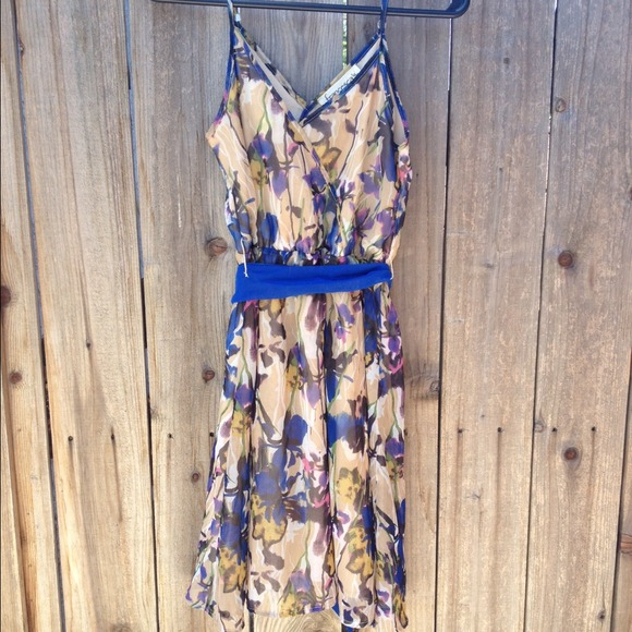 Francesca's Floral Dress - Picture 2 of 4