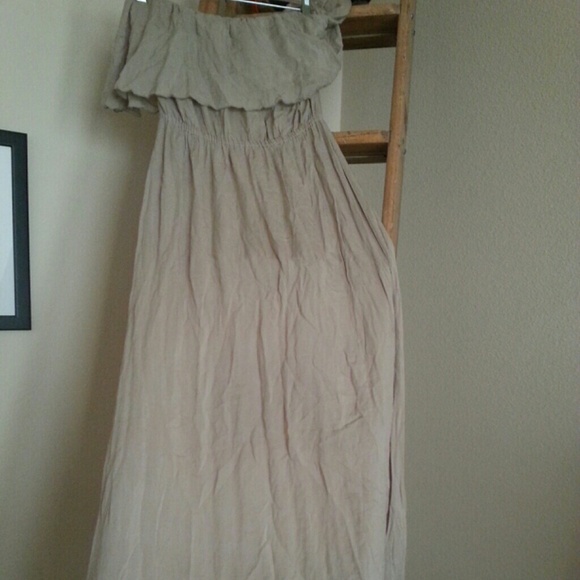 Dresses & Skirts - ---SOLD--- Floor length strapless maxi dress