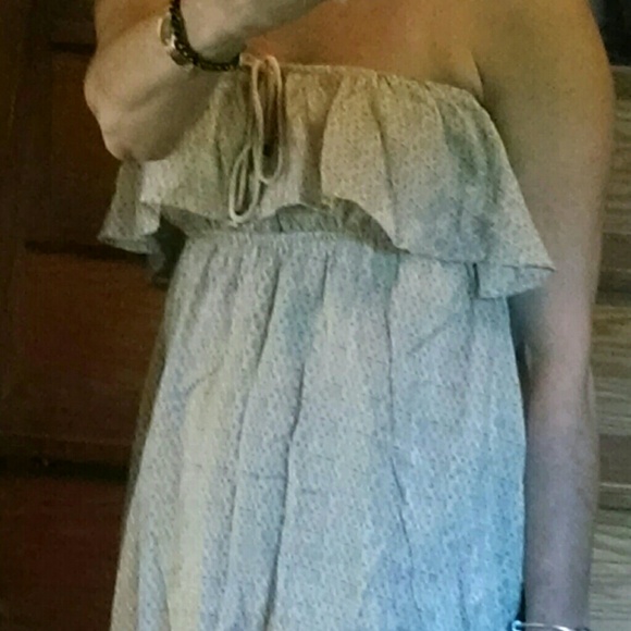 Hi -lo dress - Picture 1 of 3
