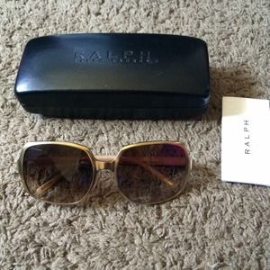 ⚡️ Weekend Sale ⚡️ Ralph Lauren sunglasses.