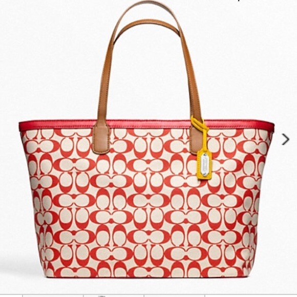NEW COACH WEEKEND PRINTED SIGNATURE ZIP TOP TOTE