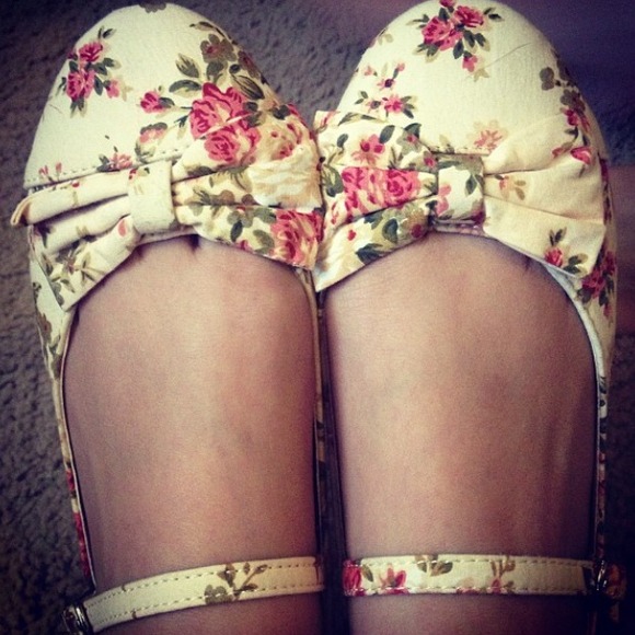 😭 cute flats