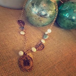 Trendy antique gold/copper shield necklace NWT