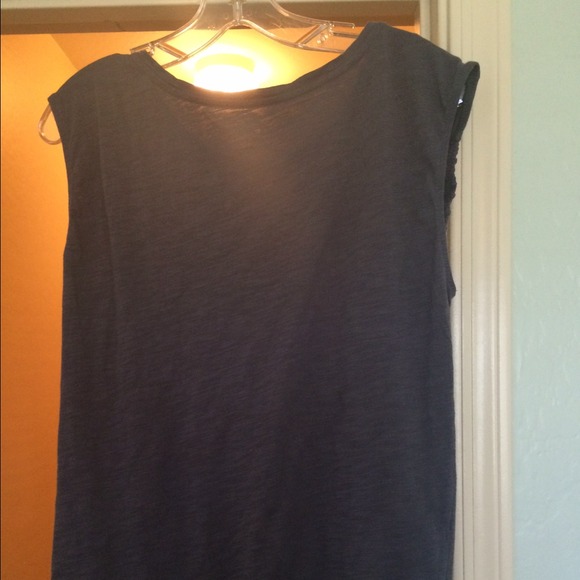 Top - Picture 2 of 2