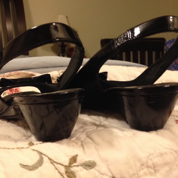 Heels - Picture 2 of 2