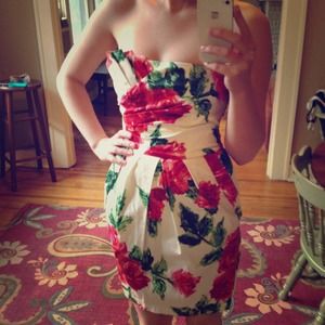 Beautiful floral dress.